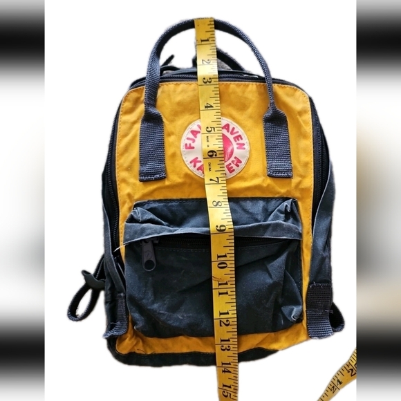 Fjallraven Kånken Faded Red Mini Everyday Outdoor Backpack - Picture 10 of 13